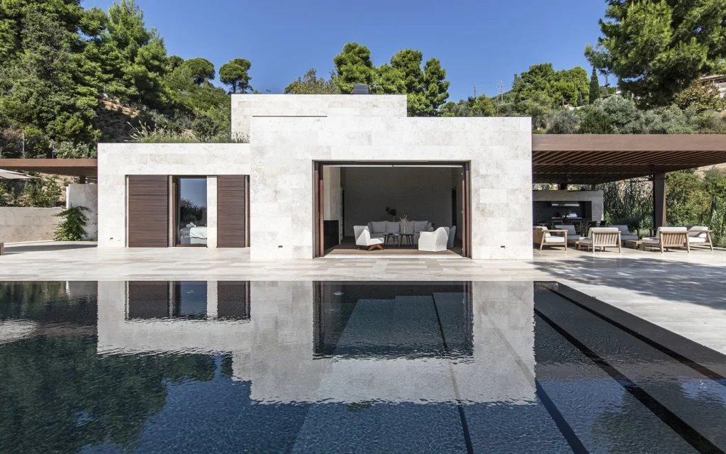Luxury Villa Front De Mer in Skiathos