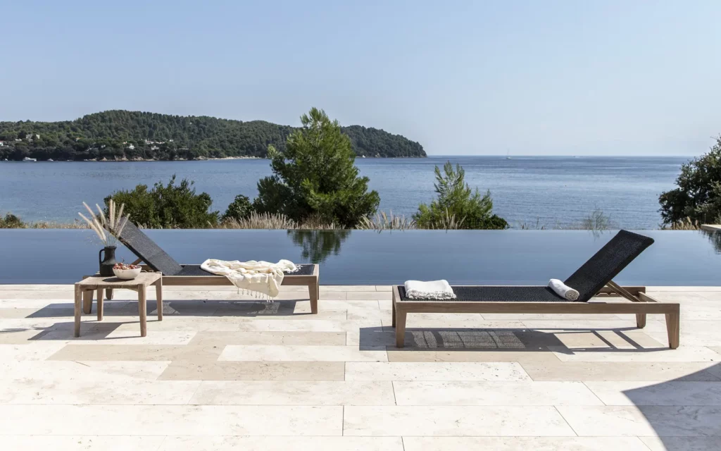 Luxury Villa Front De Mer in Skiathos