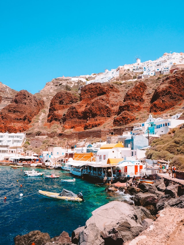 Ammoudi Bay