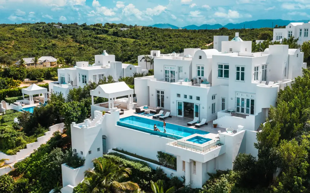 Luxury Villa Mer in Long Bay